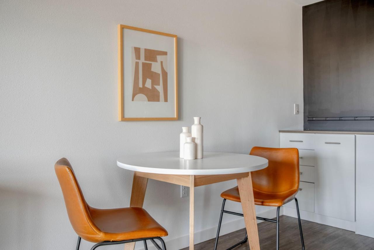 Ballard 1br W Lounge Nr Restaurants Bars Sea-646 * Seattle
